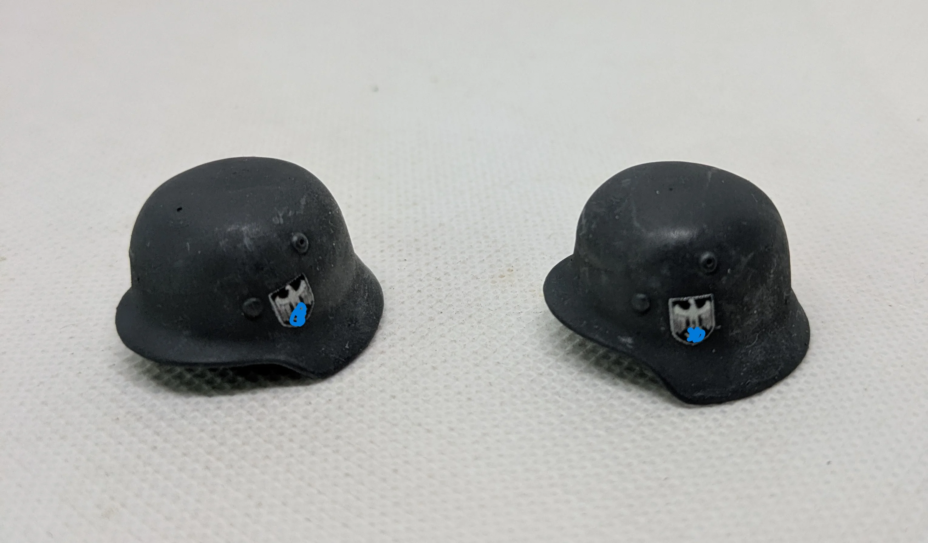 custom WW2 Playmobil (thème historique 39-45) - 2 casque + décalcomanie Allemand