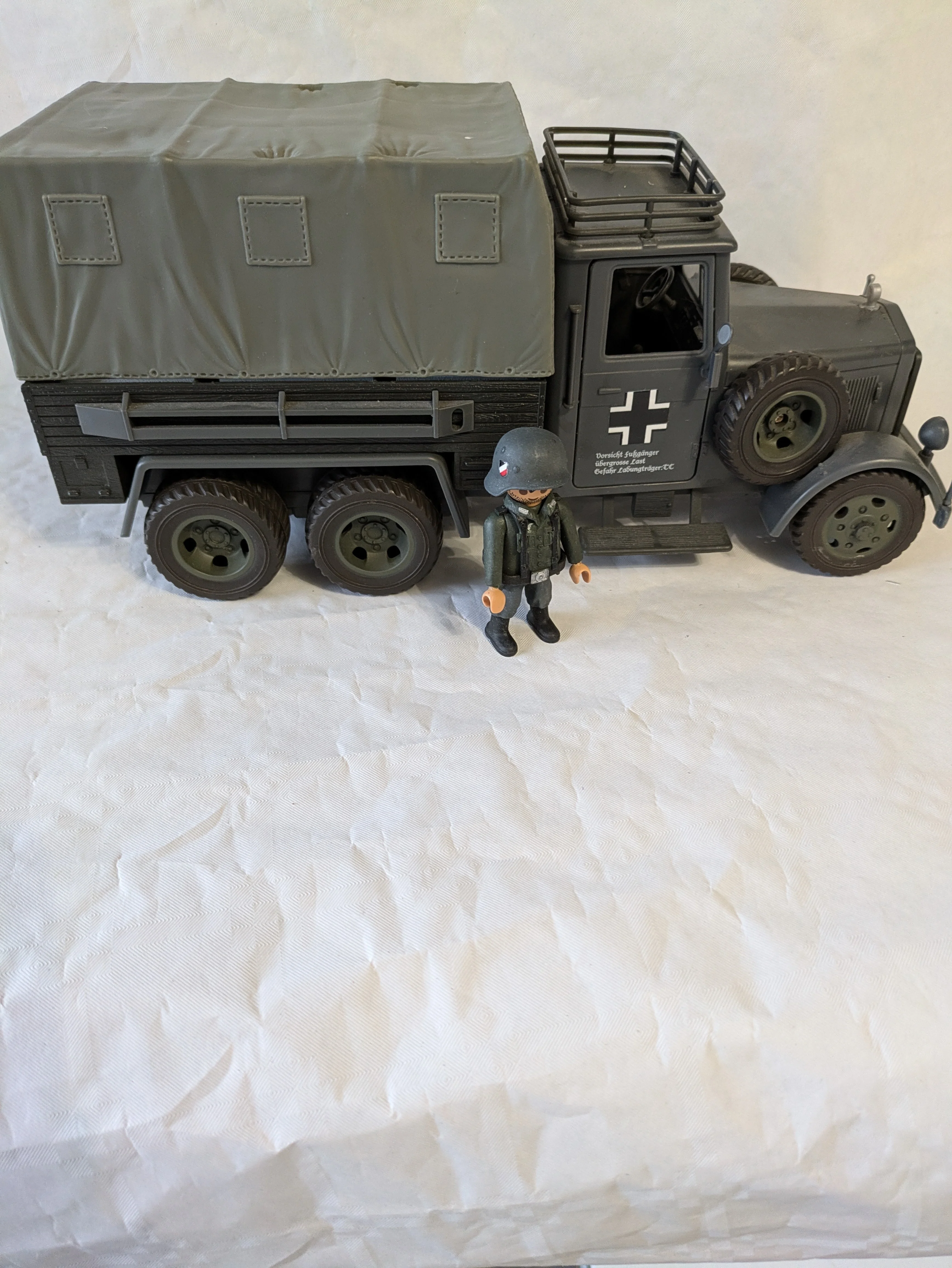 Accessoire playmobil WW2 - customisation camion Hasbro + 1 playmobil